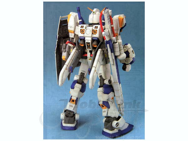 MG 1/100 RX-78-4 Gundam (G04)
