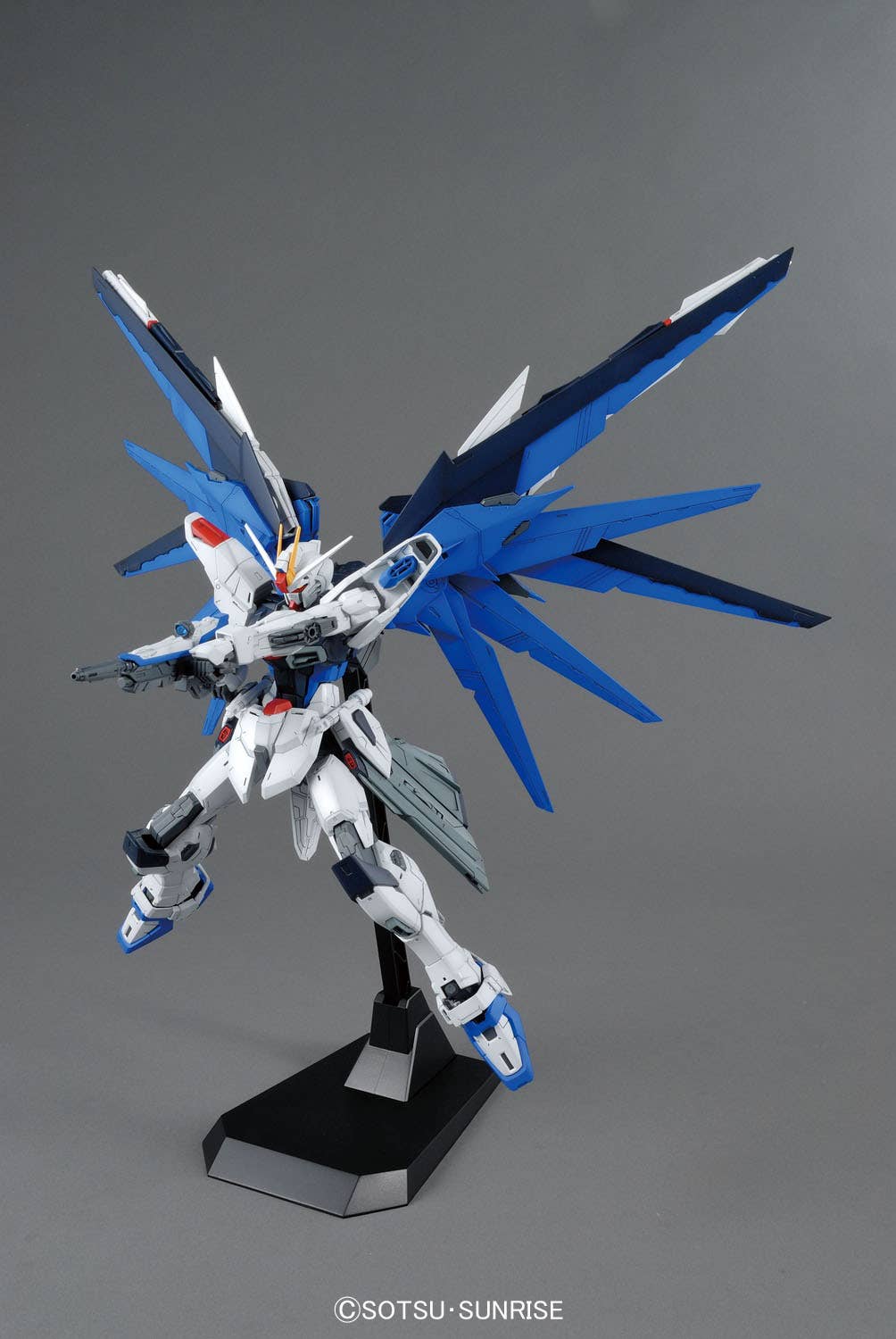 MG 1/100 自由高達 Ver 2.0