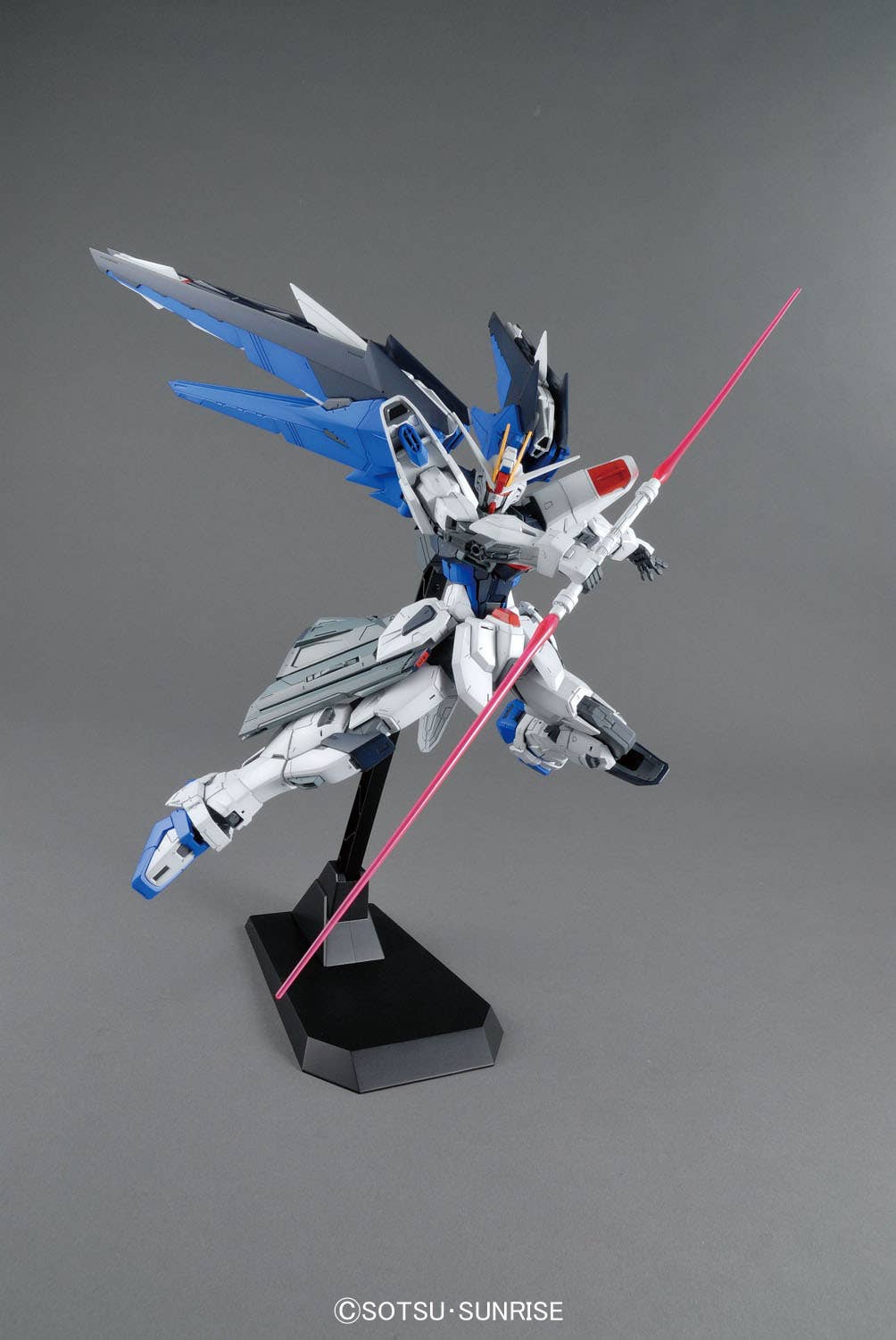MG 1/100 自由高達 Ver 2.0